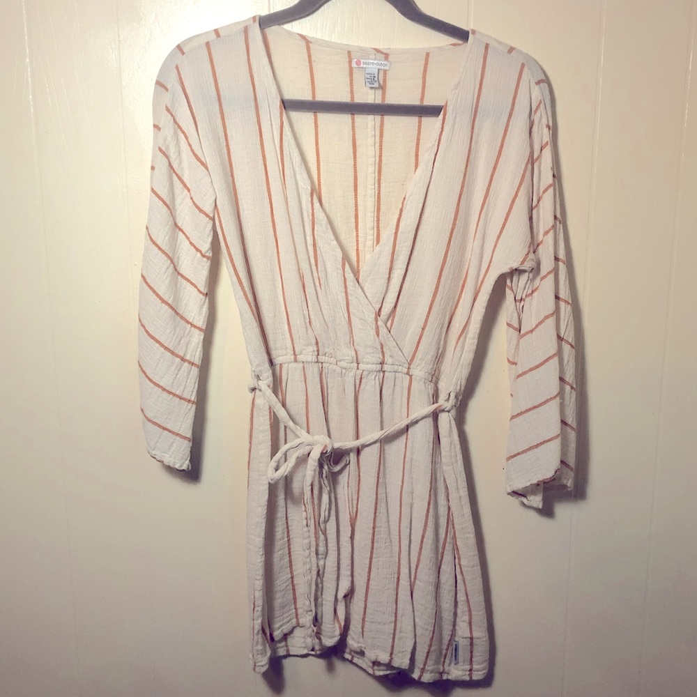 Sisstrevolution size small long sleeve short dress or bathing suit throw over